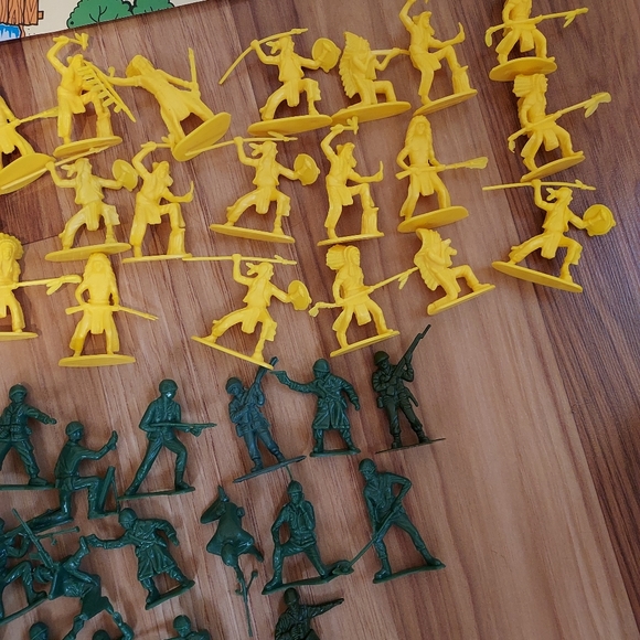 Vintage Lot Plastic Military Figures Native Americans Cowboys Play Mat Cake Top - Picture 3 of 13